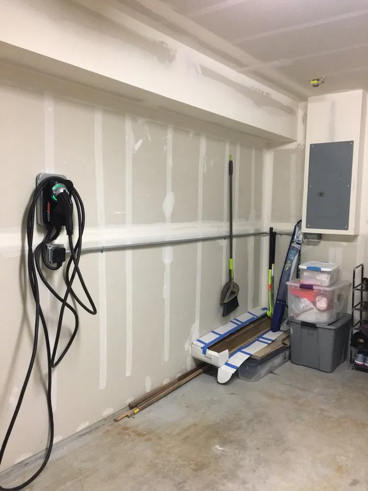 Slide of Clever Electric