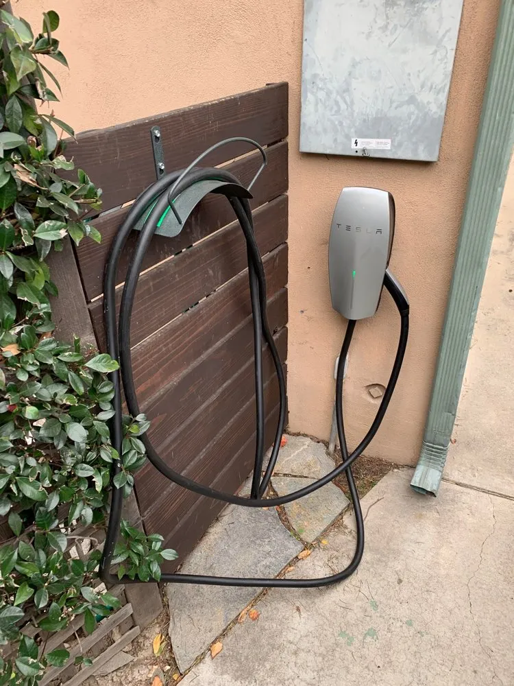 Professional electrical repair experts serving , - Click Electric