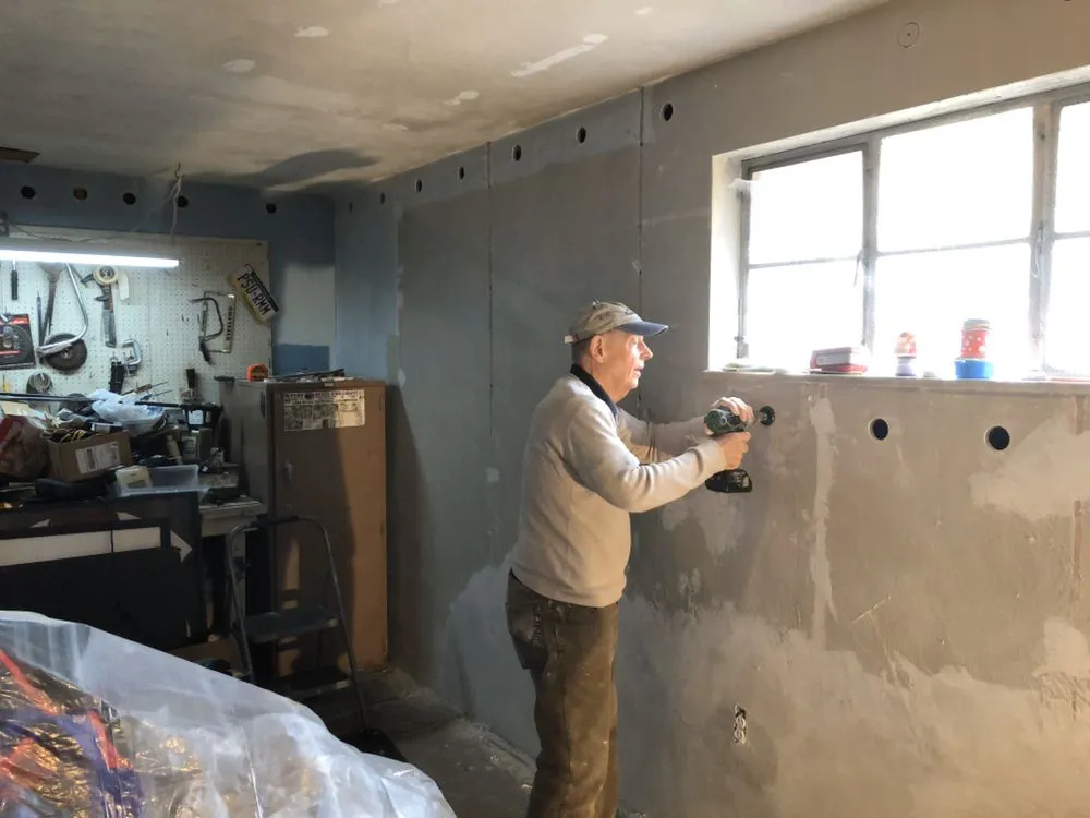 Slide of Cliff The Electrician