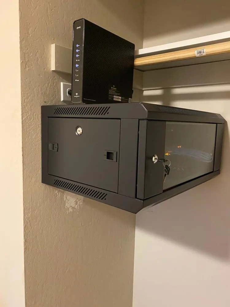 Slide of Clinic of Computer