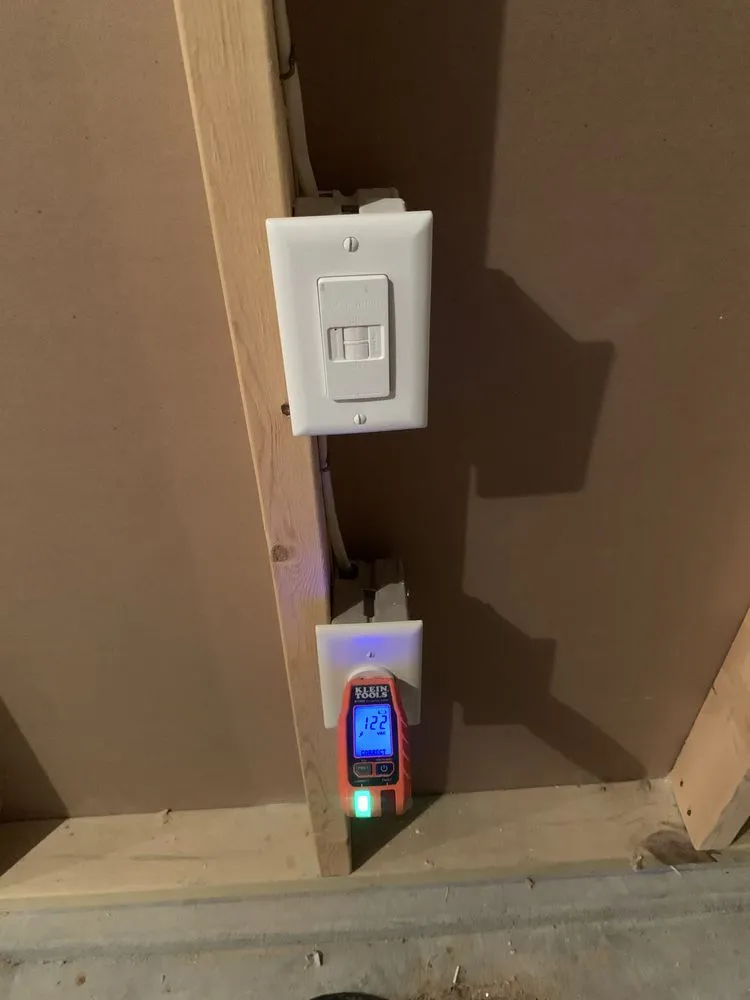 Trusted circuit breaker repair service in Benton, KS - CLJ Electric