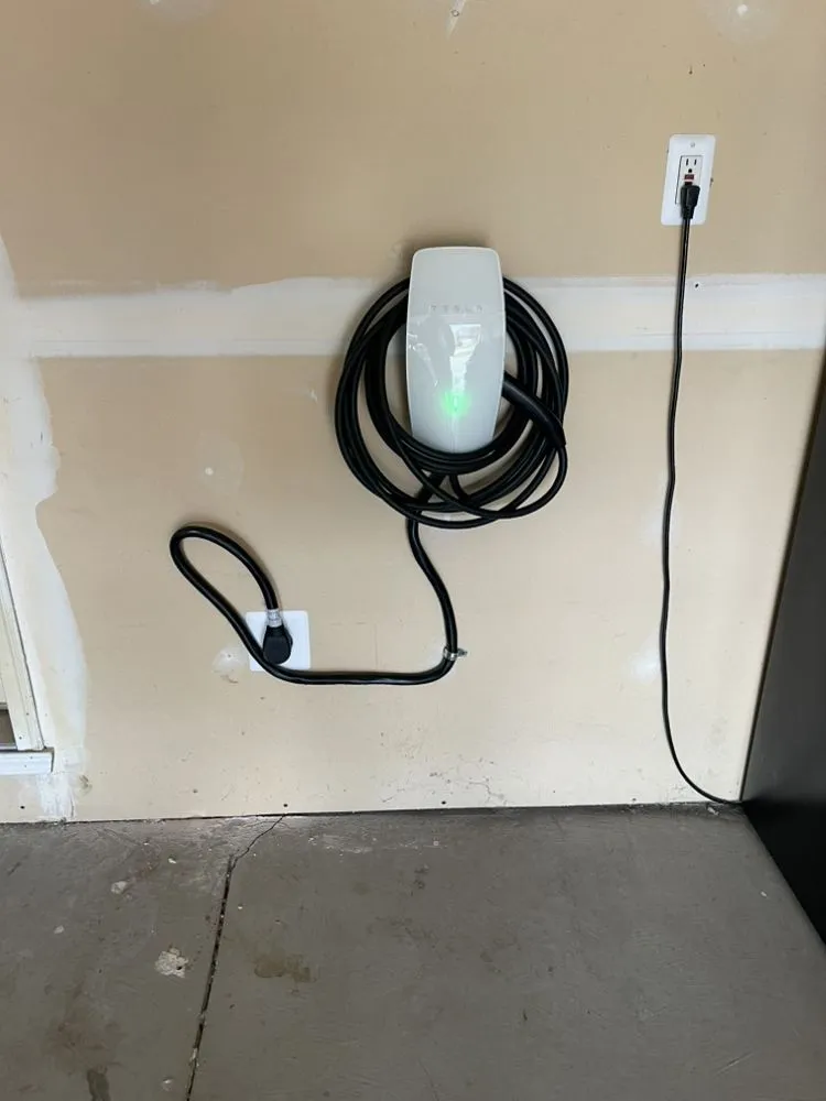 Professional emergency electrical service service in ,  - Cloud Strike Electrical Services