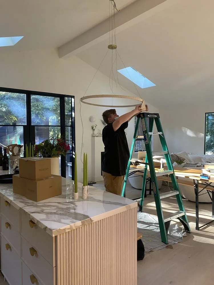 Reliable circuit breaker repair service in , - Cloyd Electric