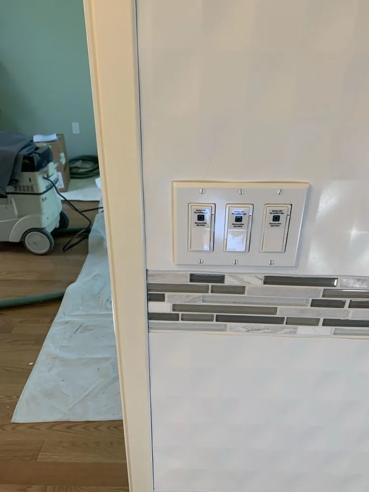 Slide of CM Electric & Building Maintenance.