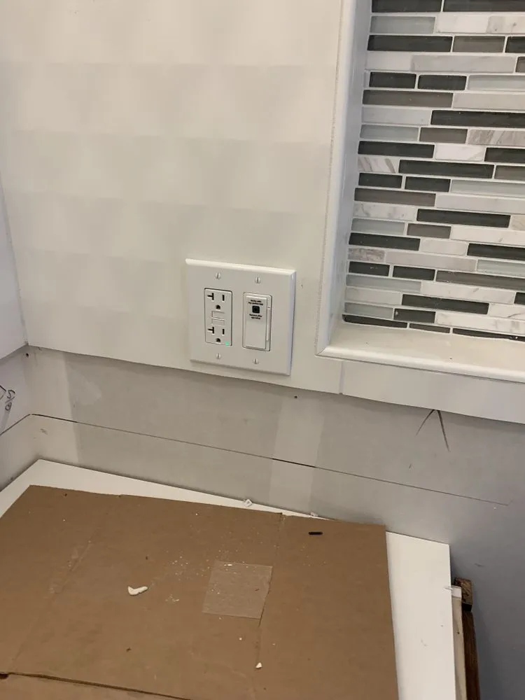 Slide of CM Electric & Building Maintenance.