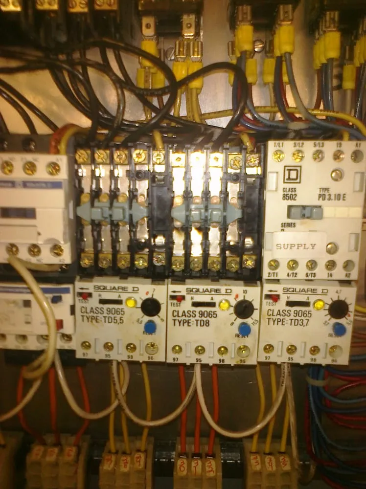 Slide of CMC Service Experts