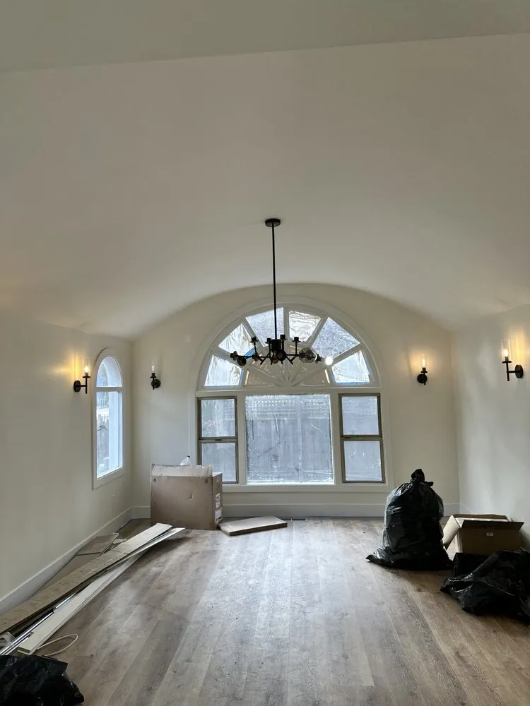 Emergency electrician providing electrical repair in ,