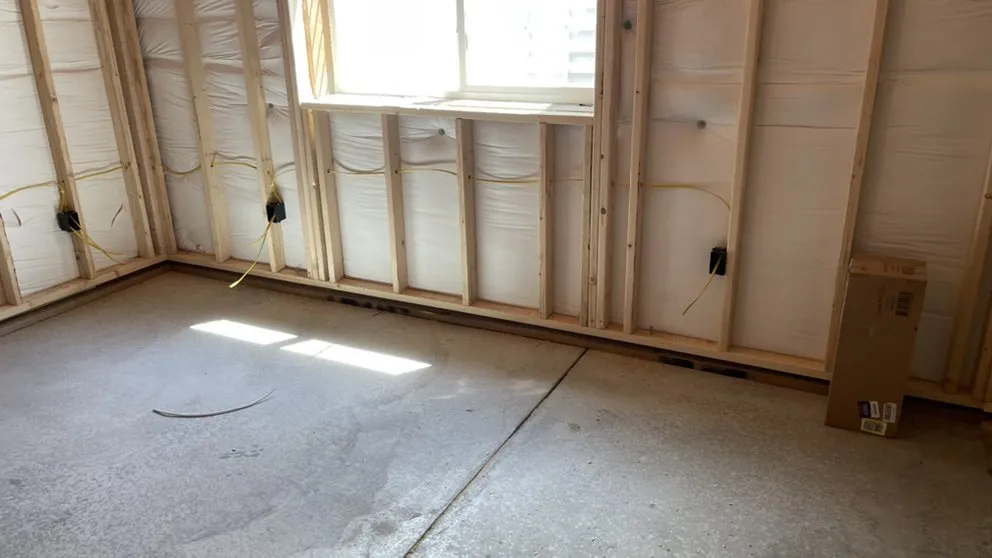 Reliable electrician providing electrical repair in , 