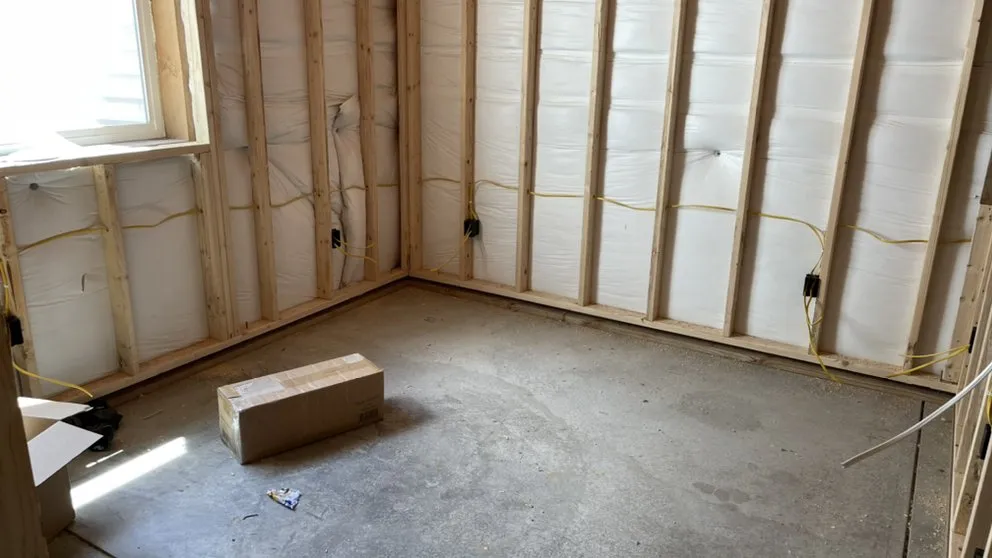 Trusted circuit breaker repair in ,  by CO Energy Electric