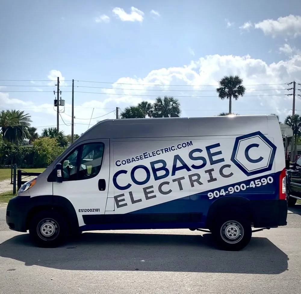 Certified electrician providing emergency electrical service in ,