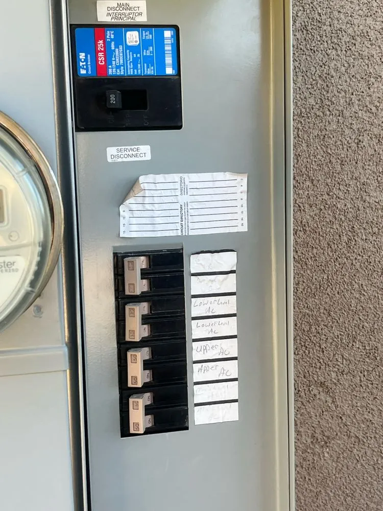 Certified electrician providing emergency electrical service in , 