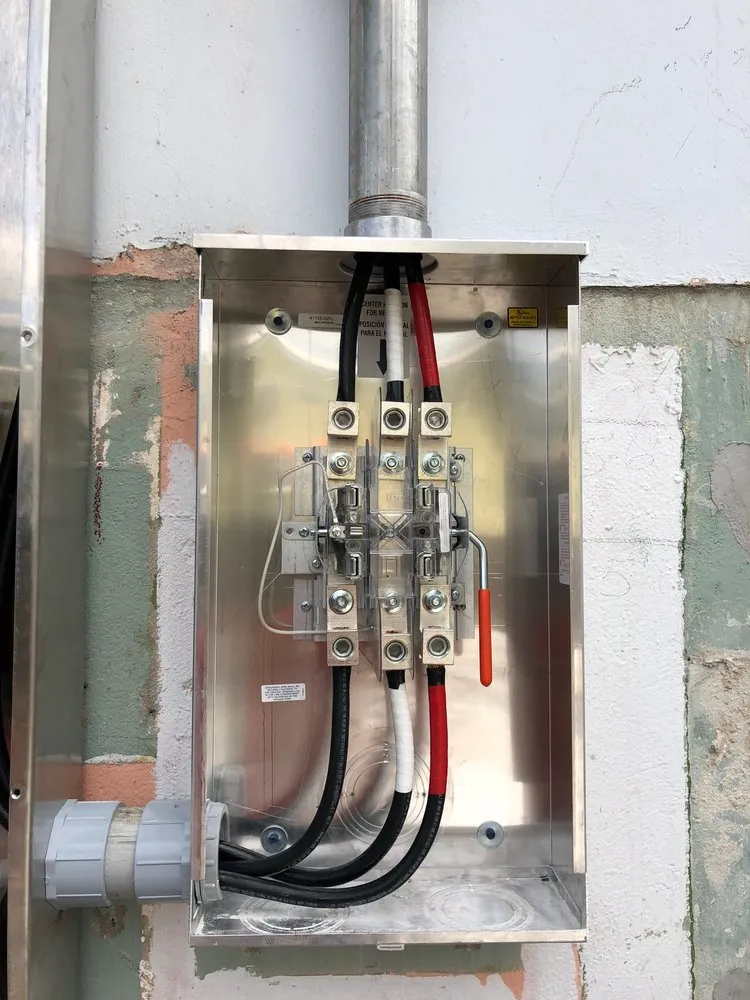 Licensed outlet and switch repair experts serving ,  - Cobra Electric