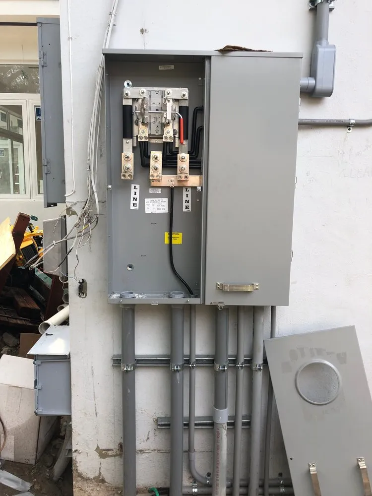 Expert electrical service for homes in emergency electrical service,  by 