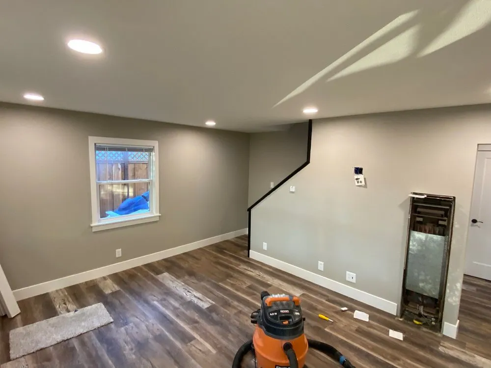 Slide of Coco County Handyman