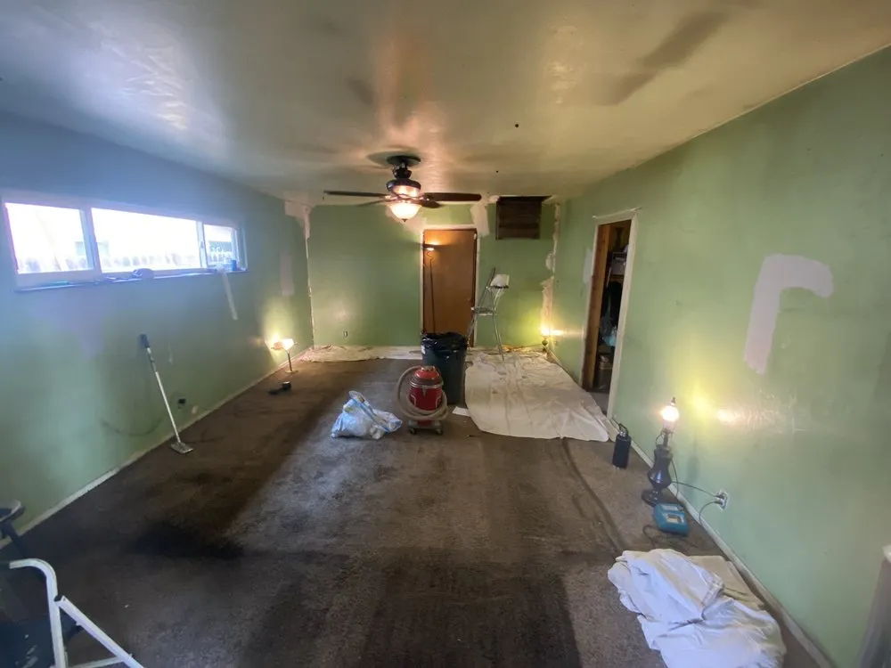 Slide of Coco County Handyman