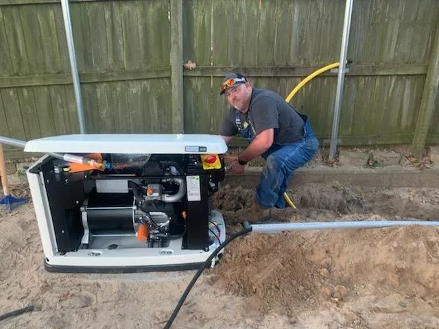 Emergency electrician providing electrical repair in , 