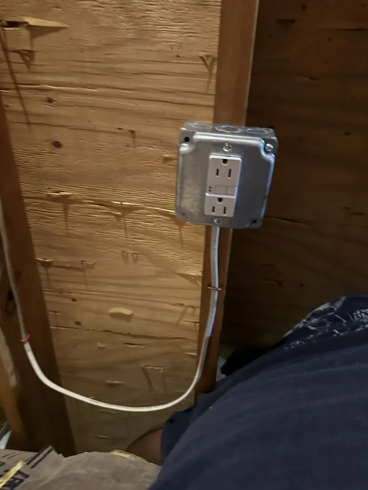 Slide of Collazo Electric