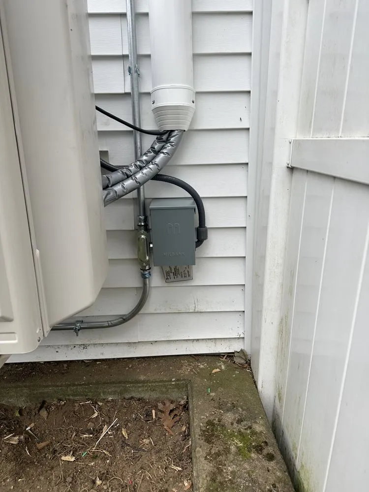 Slide of Collazo Electric