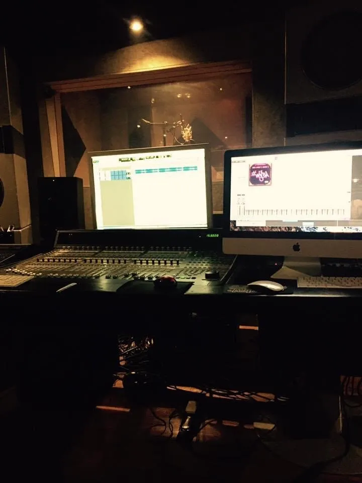 Slide of Collective Cyrcle