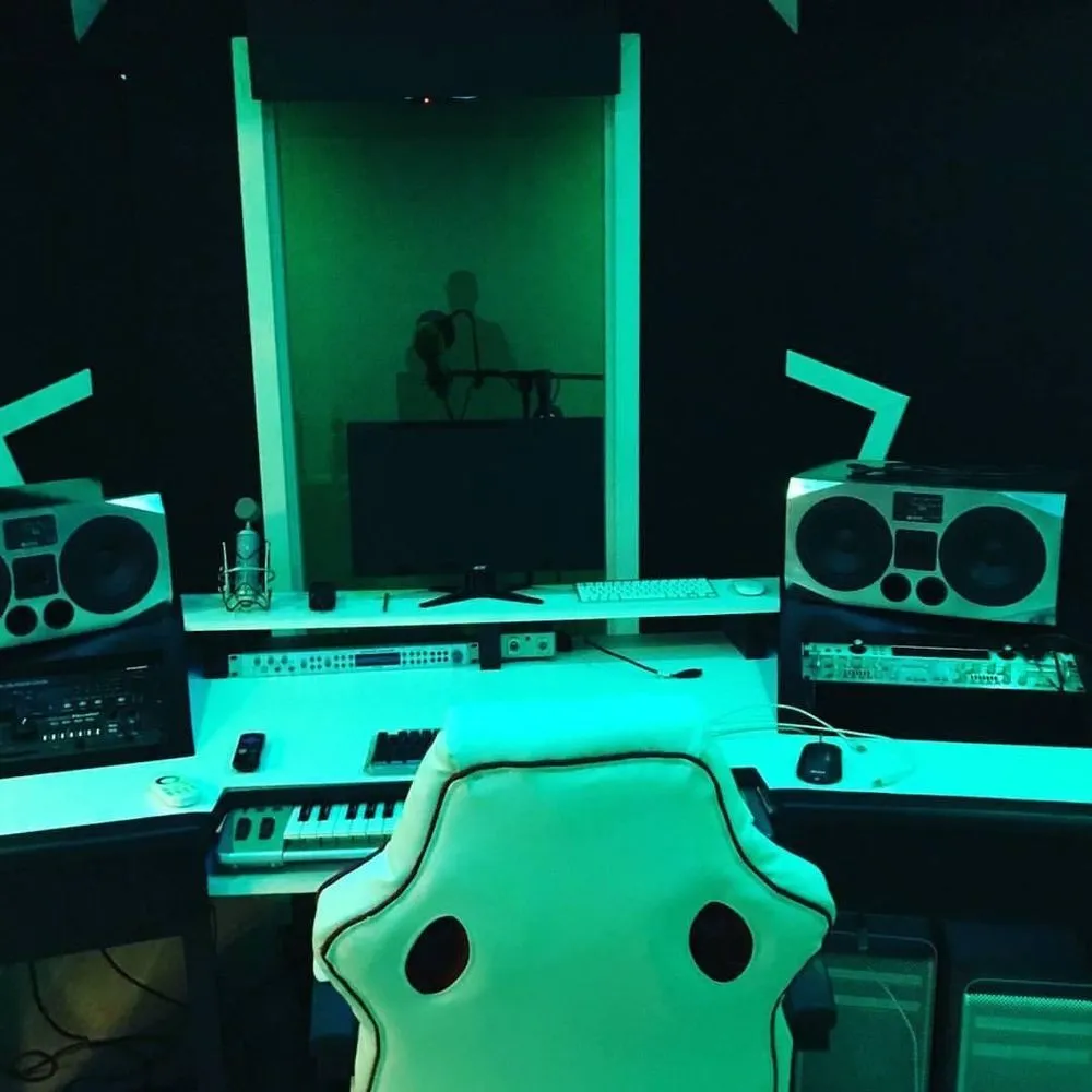 Slide of Collective Cyrcle