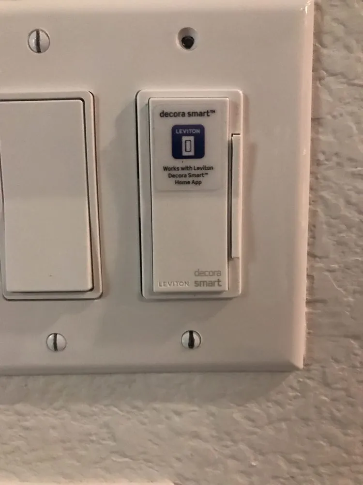 Certified electrician providing electrical repair in , 