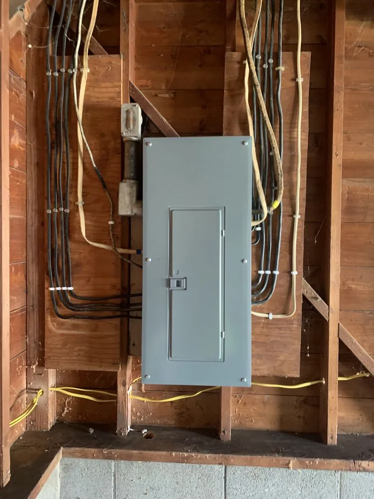 Emergency electrician providing circuit breaker repair in Royal Center, IN - Collins Electric