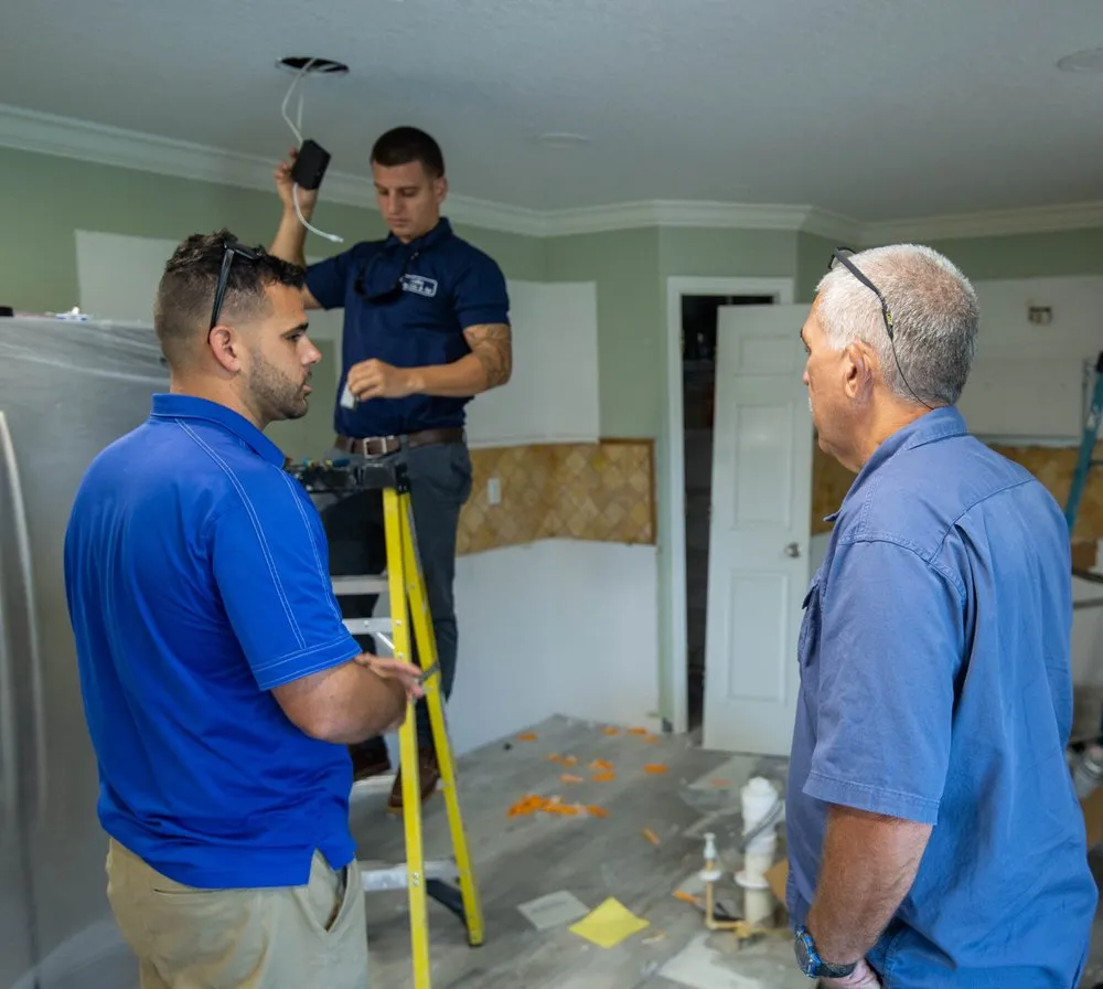 Certified electrician providing circuit breaker repair in Port St. Lucie, FL - Collis Electric And Air Conditioning