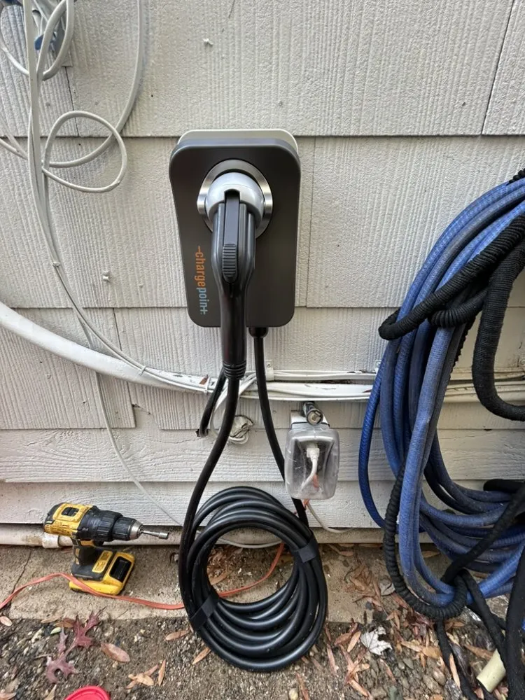Expert circuit breaker repair service in Millersville, MD - Colly Electrical Services