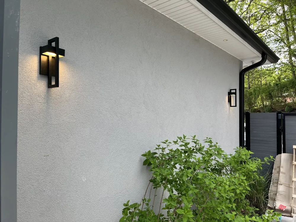 Affordable electrician providing outlet and switch repair in Flushing, NY - Coloma Solutions
