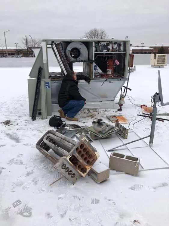 Slide of Com24 Heating And Air Conditioning