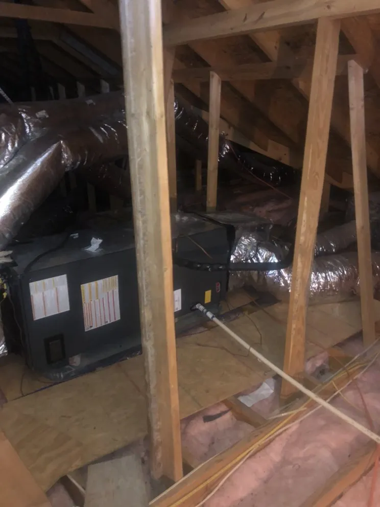 Emergency electrician providing circuit breaker repair in Saint Francisville, LA - Comfortable Climate Solutions