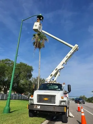 Commercial Lighting & Electrical Logo