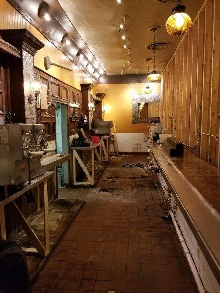 Licensed electrician providing lighting installation in , 