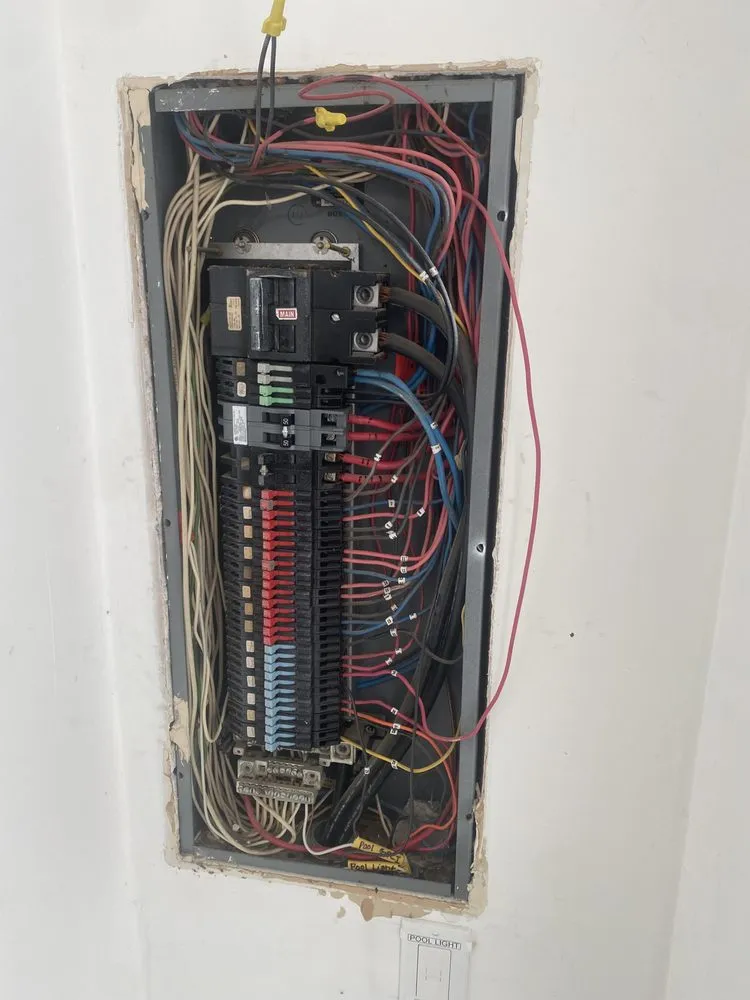 Slide of Common Cents Electric