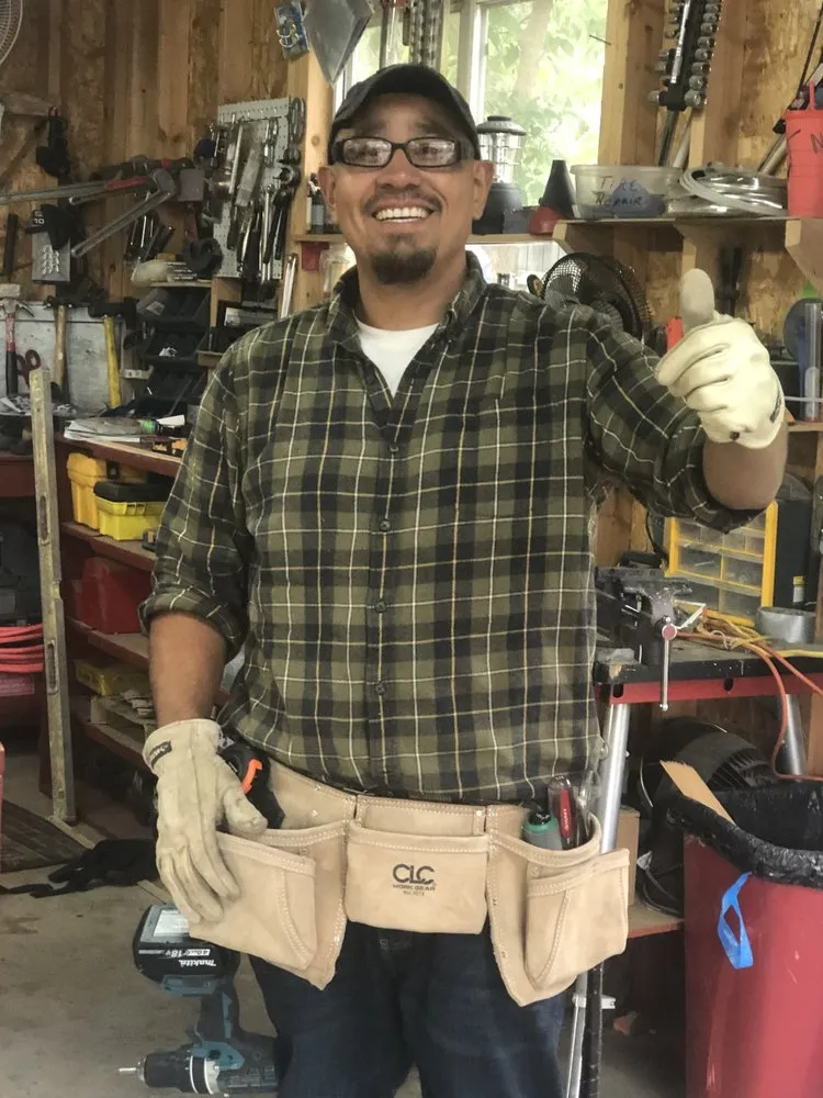 Emergency electrician providing panel upgrade in , 