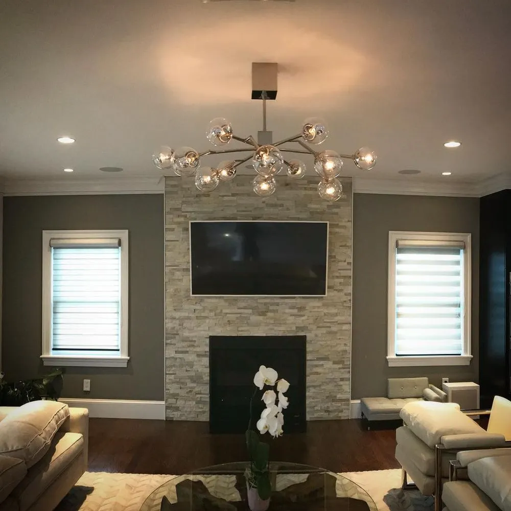 Slide of Como Electrician Service