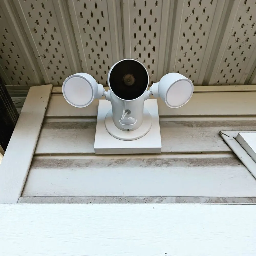 Slide of Como Licensed Electrician