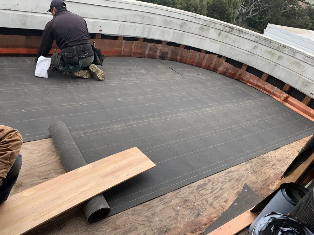 Slide of Complete Construction Solutions