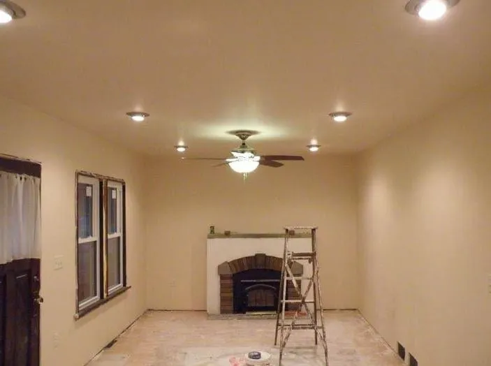 Slide of Complete Electric Service & Maintenance