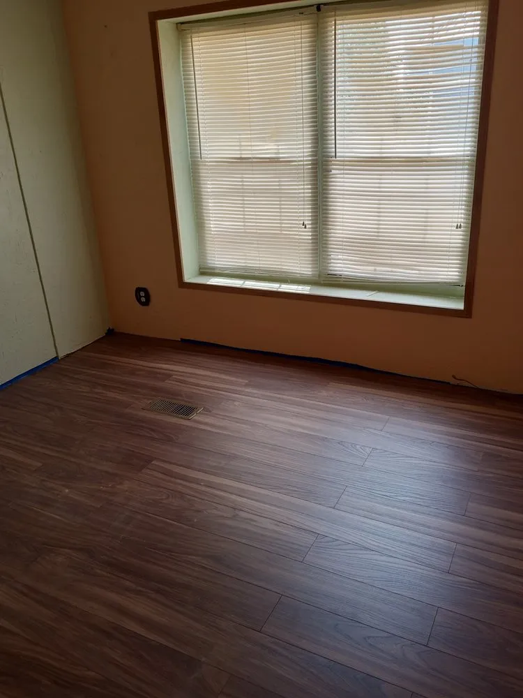 Trusted electrician providing electrical repair in Mountain Park, OK - Complete Handyman Services