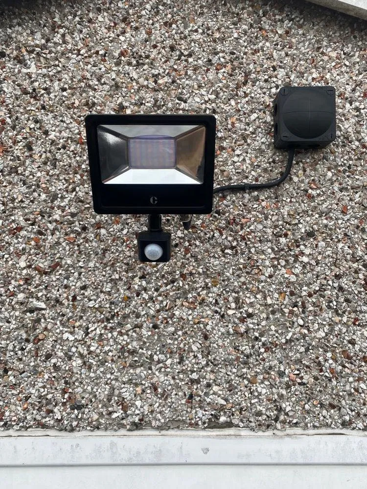 Slide of Compliment Emergency Electrician