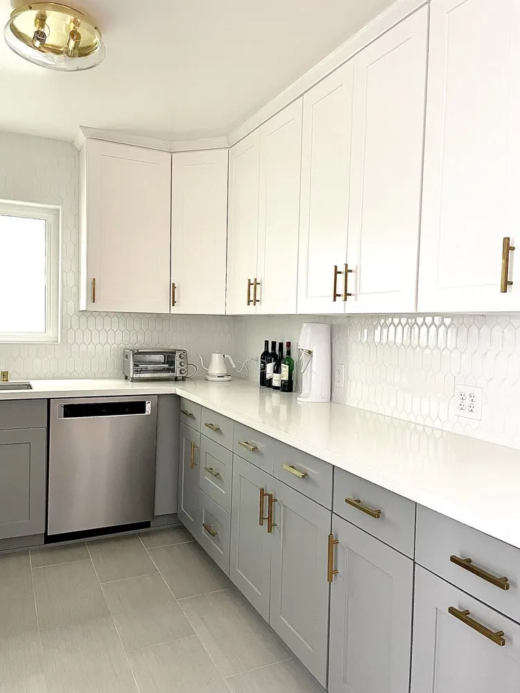 Slide of Comstruct Builders