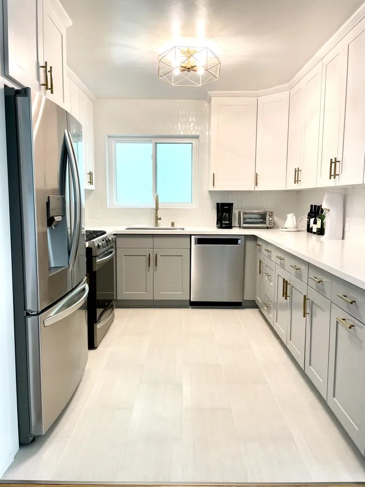 Slide of Comstruct Builders