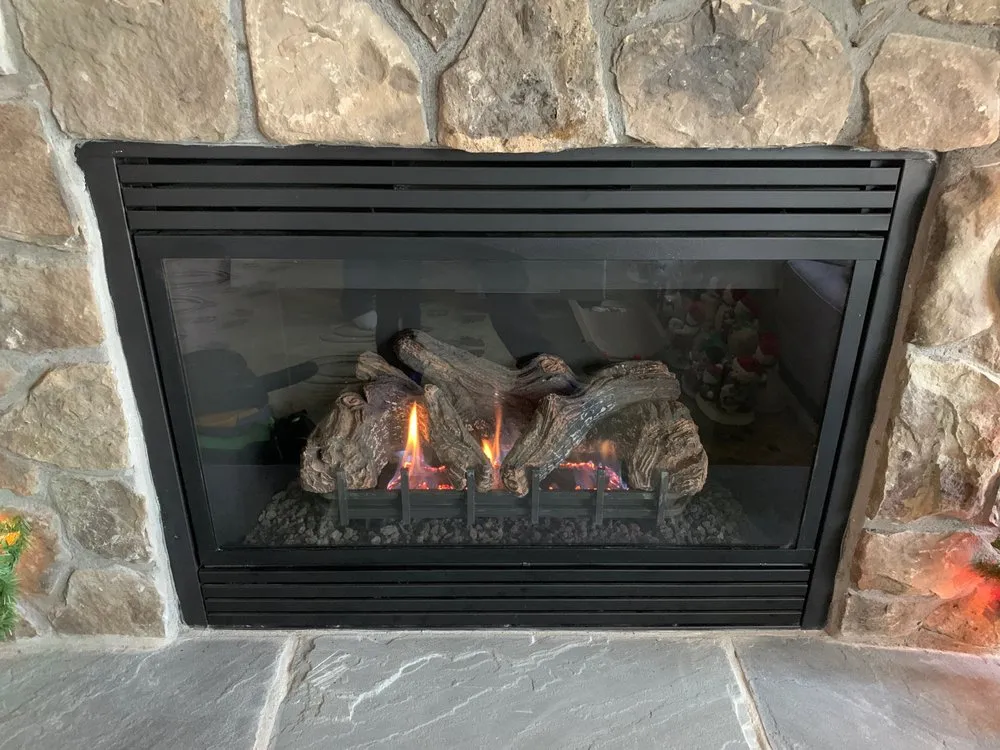 Slide of Conde Tech Services