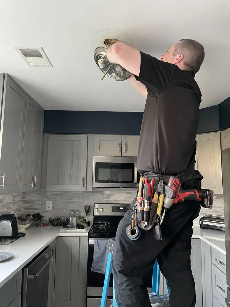 Slide of Conde Tech Services