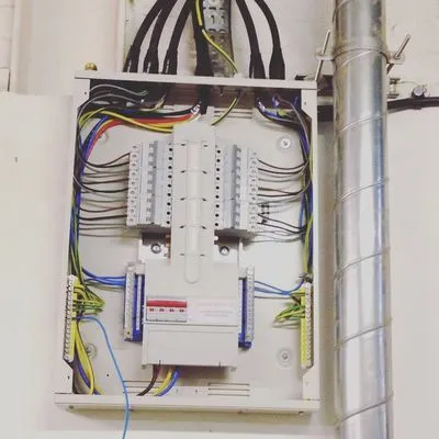 Congress Electric Contractors Logo