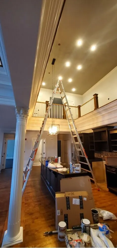 Emergency electrical service for homes in circuit breaker repair,  by 