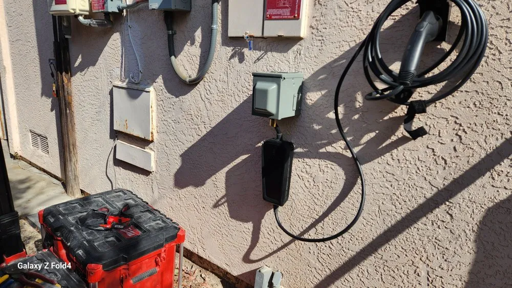 Affordable electrical repair service in Carlsbad, CA - Constcorp Electric