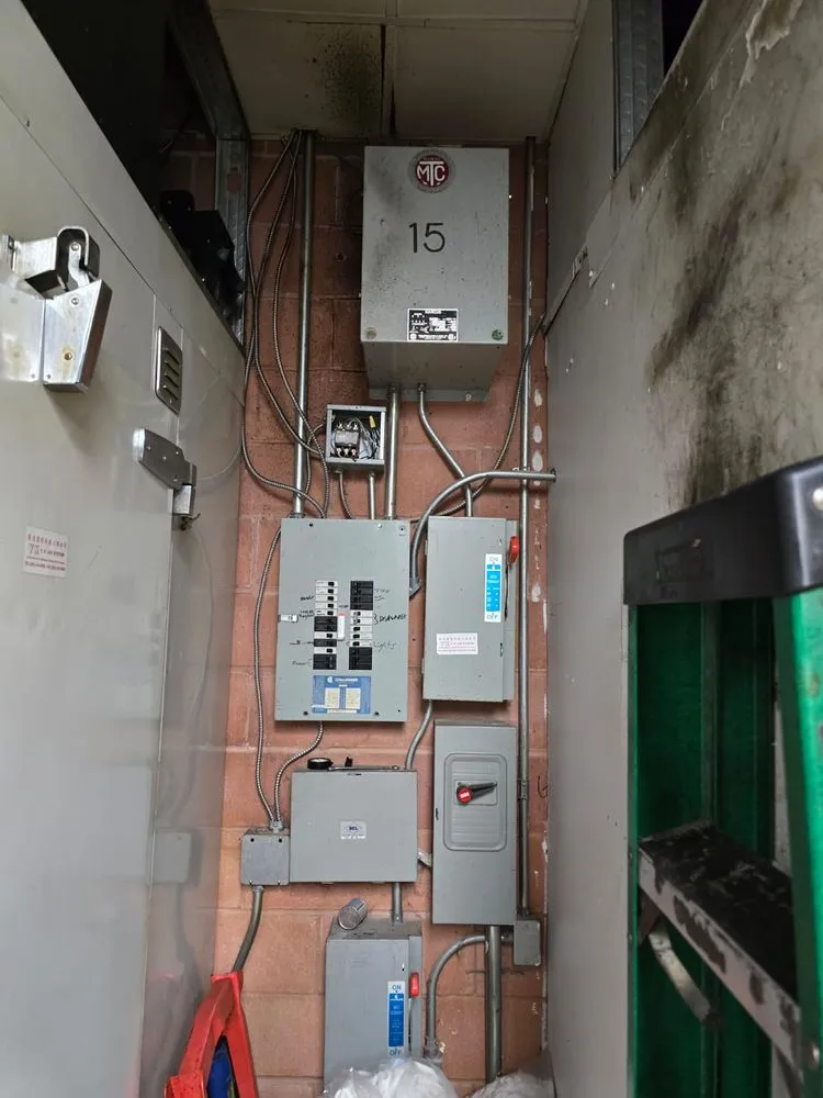 Expert circuit breaker repair service in Carlsbad, CA - Constcorp Electric