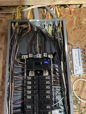 Construction Electrician Seymore III Logo